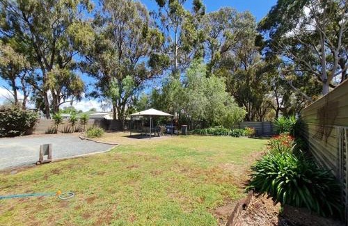 Kyabram Hotel | Kyabram Country Motel: Family-Friendly Stay with Breakfast