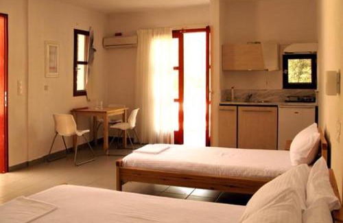 Charakas Apartment | Beautiful Kyfanta Studios & Apartments in Scenic Kyparissi