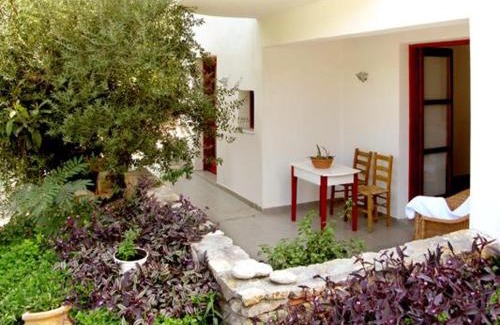 Charakas Apartment | Beautiful Kyfanta Studios & Apartments in Scenic Kyparissi