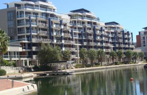 Victoria and Alfred Waterfront Apartment | Discover Kylemore 405 B: Family-Friendly with Pool Access