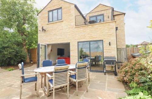 Stamford House | Pet-Friendly Retreat at Kylemore Railway Cottage