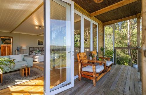 Harkerville House | Top-Rated Kyles Forest Cabin with Private Beach & Hot Tub