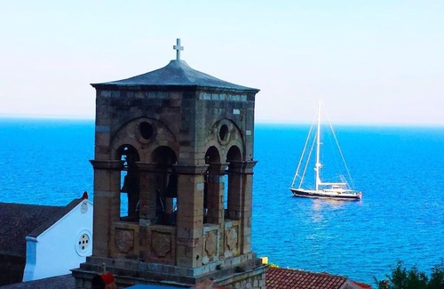Monemvasia House | Discover Kyma Mansion in Monemvasia: 9.6 Rated Family Escape