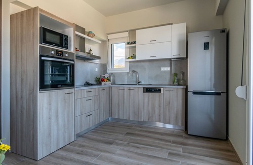 Filaki House | Oceanfront Kyma Seaside Apartment at Episkopi Beach