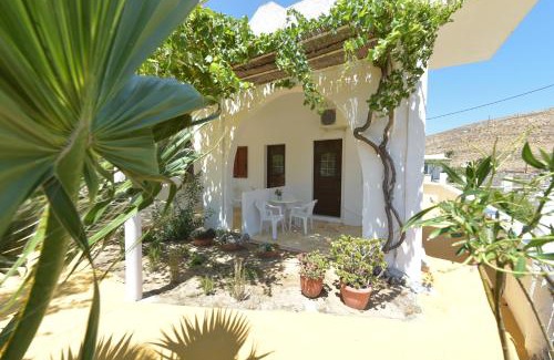 Serifos Hotel | Beachfront Kyma Studios with Ocean View & Breakfast Included