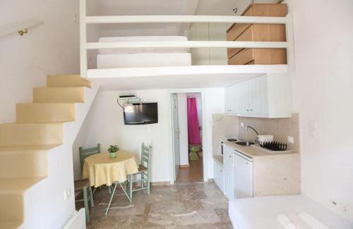 Serifos Hotel | Beachfront Kyma Studios with Ocean View & Breakfast Included
