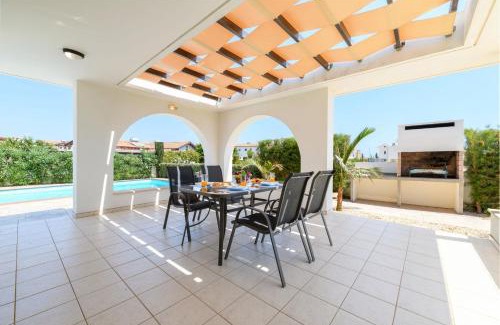 Ayia Thekla Villa | Discover Kymma Villa 4: Guest Rated 10/10 with Pool