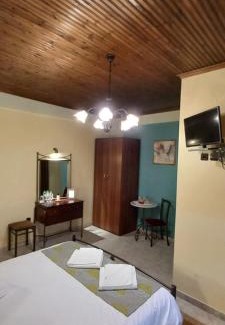 Lake Plastiras House | Stay at Kynthia Guesthouse: Rated 9.5/10 with Breakfast Included