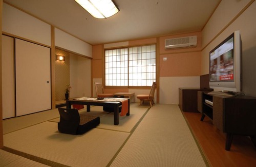 Funai-gun Hotel | Relax at Kyoto Rurikeionsen: Spa, Pool & Family Fun