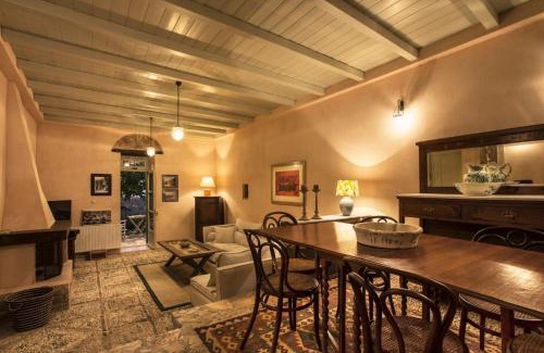 Kiparissia House | Kyparissia Old Town Lodge: Unmatched Sea Views Await