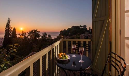 Kiparissia House | Kyparissia Old Town Lodge: Unmatched Sea Views Await