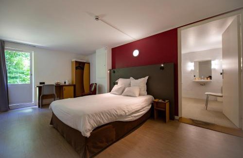 Nouan-sur-Loire Hotel | Pet-Friendly Retreat at Kyriad Blois Sud with Great Amenities