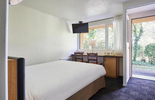 Herouville-Saint-Clair Hotel | Pet-Friendly Comfort at Kyriad Caen Nord - Hérouville-Saint-Clair