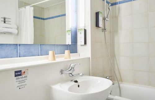 Herouville-Saint-Clair Hotel | Pet-Friendly Comfort at Kyriad Caen Nord - Hérouville-Saint-Clair