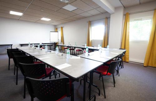 Riom Hotel | Discover Kyriad Clermont Ferrand Nord - Riom: 8.6/10 Rated Stay