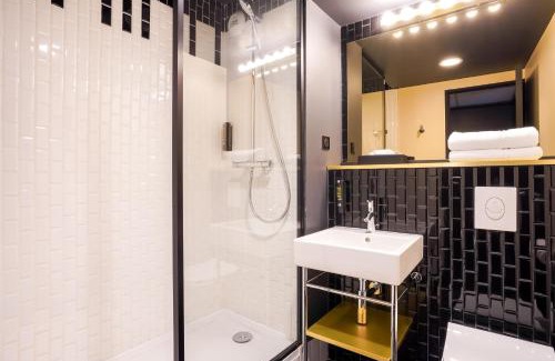 Bonneuil-sur-Marne Hotel | Comfortable Stay at Kyriad - Créteil with Pool & Restaurant