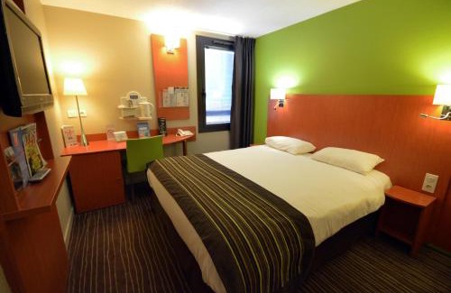 Dijon Hotel | Cozy Kyriad Dijon Est Mirande: Pet-Friendly with Pool Access
