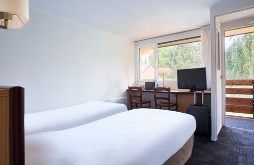 Evreux Hotel | Comfortable Kyriad Direct Evreux: Family-Friendly Stay