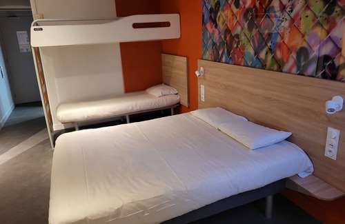 Dardilly Hotel | Comfortable Stay at Kyriad Direct Lyon Nord - Dardilly
