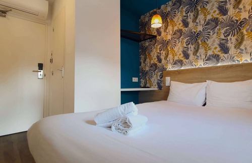 La Seyne-sur-Mer Hotel | Eco-Friendly Getaway at KYRIAD DIRECT Toulon Ouest
