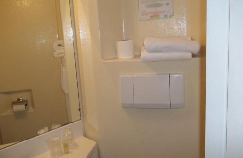 Chambray-les-Tours Hotel | Convenient Stay at Kyriad Direct Tours Sud - Family Friendly