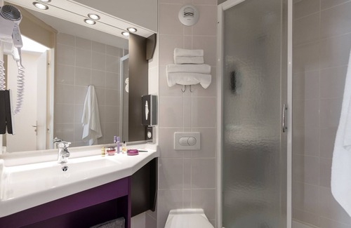 Plaine Centre Ville Hotel | Discover Comfort at Kyriad Lyon Sud - Givors with Spa Access