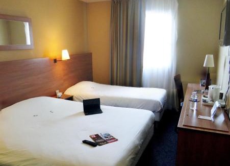 Torcy-le-Grand Hotel | Discover Kyriad Marne-La-Vallée Torcy: Family-Friendly Retreat