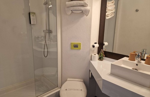 Saint-Victor Hotel | Comfortable Stay at KYRIAD MONTLUCON - Saint Victor Hotel