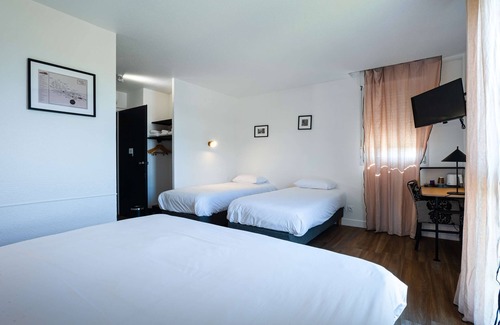 Nuits-Saint-Georges Hotel | Inviting Stay at Kyriad Nuits-Saint-Georges with Pool Access