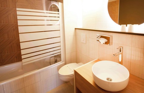 Clermont-Ferrand Hotel | Discover Kyriad Prestige Clermont-Ferrand with Spa & Dining