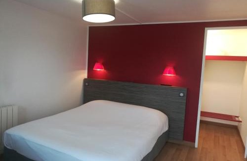 Saint-Etienne-du-Rouvray Hotel | Welcoming Kyriad Rouen Sud - Oissel: Pet-Friendly Retreat