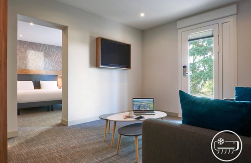 Malay-le-Grand Hotel | Enjoy Family-Friendly Comfort at Kyriad Sens with Pool Access