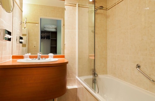 Saint-Pierre-des-Corps Hotel | Comfortable Stay at Kyriad Tours - Family-Friendly Amenities