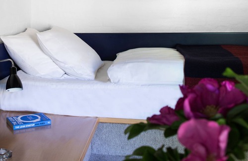 Grena Strand Hotel | Relax at Kysthotellet Djursland with Pool and Breakfast