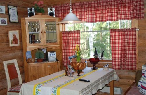 Keuruu Apartment | Discover Kytötupa: Oceanfront Retreat with Private Beach