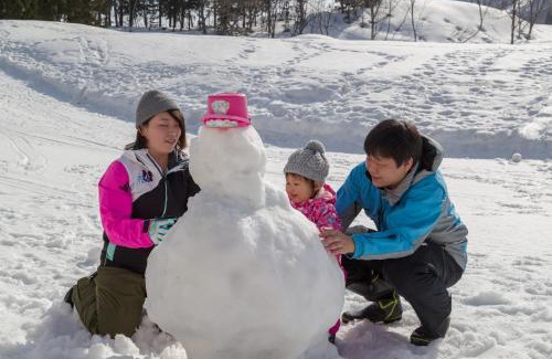 Myoko Hotel | Discover Kyukamura Myoko: Family-Friendly Retreat with Hot Tub