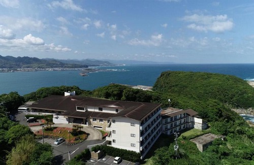 Kiho-cho Hotel | Discover Kyukamura Nanki-Katsuura: Family-Friendly Retreat