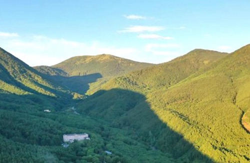 Tsumagoi Hotel | Relax at Kyukamura Tsumagoi-Kazawa with Hot Tub & Dining