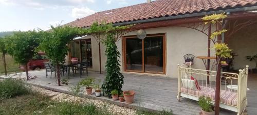 Les Mages House | Discover Lâche prise: Top-Rated Pet & Child-Friendly Retreat