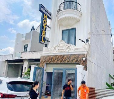 Hiep Ninh Apartment | Exceptional Lâm Phong Hotel - Family-Friendly Retreat