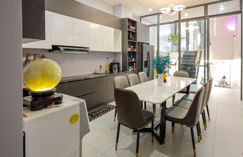 Hiep Ninh Apartment | Exceptional Lâm Phong Hotel - Family-Friendly Retreat