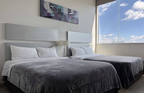 Angelopolis Bed & Breakfast | Discover Lâviu B&B Luxe Suites with Pool & Spa Amenities