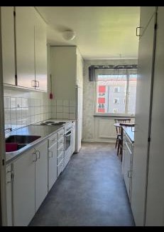 Toreboda Apartment | Cozy Penthouse at the Square - Family Friendly Retreat