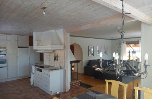 Solleron Apartment | Explore Lägenhet centrala Sollerön: Pet-Friendly Retreat