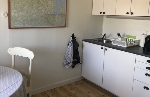 Stallarholmen Apartment | Lägenhet i Rosa Villan Anno 1917 vid Mälaren i Sörmland
