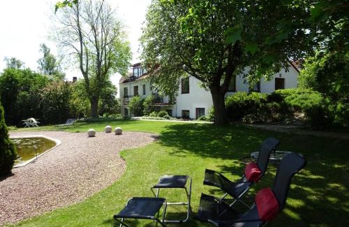 Simrishamn Apartment | Oceanfront Retreat: Lägenhet Thujan, Simrishamn - 9.4/10