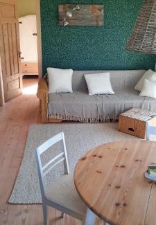 Frickingen House | Eco-Friendly Retreat in a Cozy Straw House
