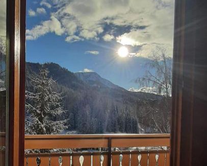 Obereggen Apartment | Top-Rated Lärchenheim: Pet & Child Friendly Retreat