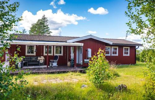 Hagfors Municipality Ski Chalet | Idyllic Långrösta: Pet-Friendly Cabin by the Forest