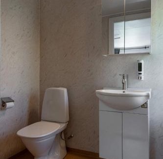 Hoor Municipality Cabin | Discover Långstorp: Pet-Friendly Stay with Kitchen Access